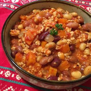 トマト缶を使って⭐チキンビーンズ